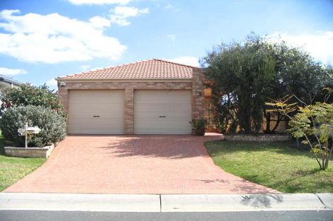 13 Namoi Ct, Wattle Grove, NSW 2173