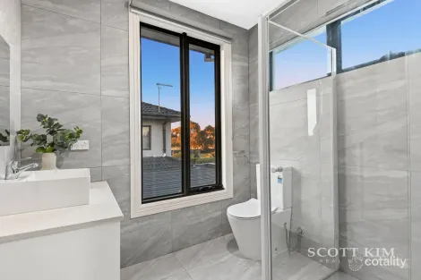 Property photo of 2/1 Hemsley Promenade Point Cook VIC 3030