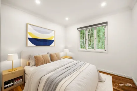 Property photo of 92 Taringa Parade Indooroopilly QLD 4068