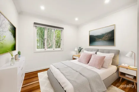 Property photo of 92 Taringa Parade Indooroopilly QLD 4068