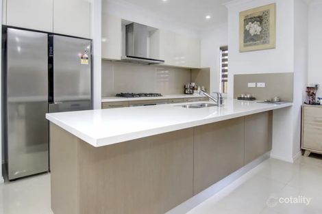 Property photo of 4 Goodenia Loop Cranbourne West VIC 3977