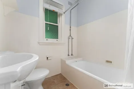Property photo of 19 Gladstone Street Bathurst NSW 2795