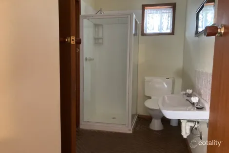 Property photo of 2 Young Court Shepparton VIC 3630