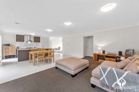 Property photo of 28 Solitude Crescent Point Cook VIC 3030
