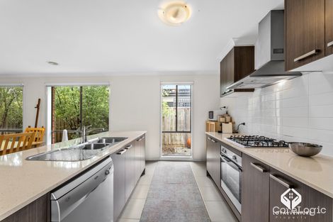 Property photo of 28 Solitude Crescent Point Cook VIC 3030