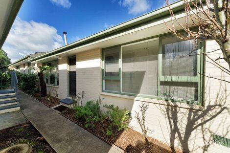 Property photo of 2/4 Leddy Street Forest Hill VIC 3131