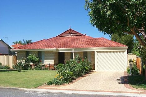 16 Gilroy St, Cloverdale, WA 6105