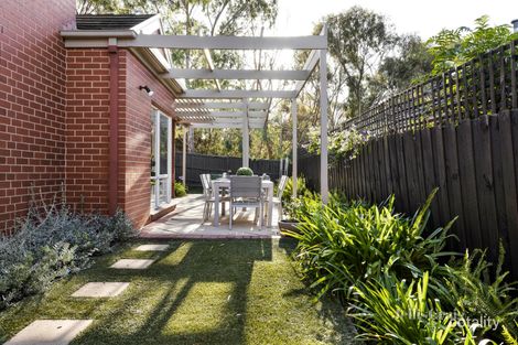 Property photo of 17 Stevens Close Kew VIC 3101