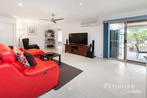 Property photo of 11 Yeates Crescent Meadowbrook QLD 4131