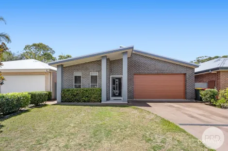 25b Dowling St, Nelson Bay, NSW 2315