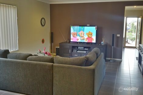 Property photo of 19 Chorus Way Cranbourne East VIC 3977