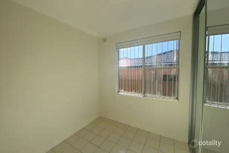 Property photo of 4/18 Phillip Street Roselands NSW 2196