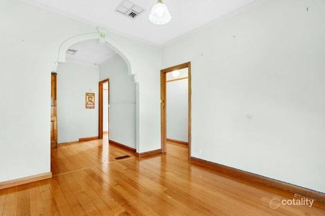 Property photo of 180 Cumberland Road Pascoe Vale VIC 3044