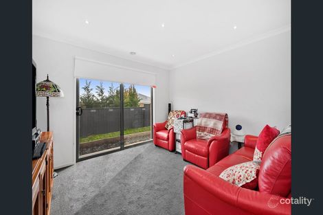 Property photo of 3 Wispering Circuit Kilmore VIC 3764