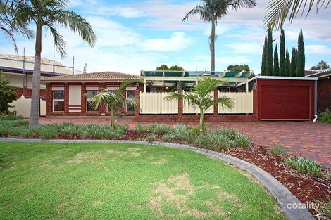 4 Chapman Cres, Redwood Park, SA 5097