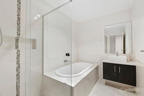 Property photo of 8 Fleet Avenue Jordan Springs NSW 2747
