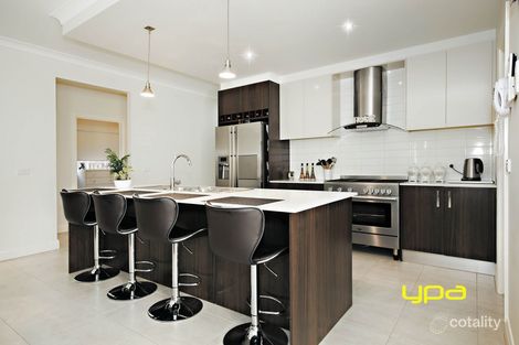 Property photo of 24 Rivoli Close Fraser Rise VIC 3336