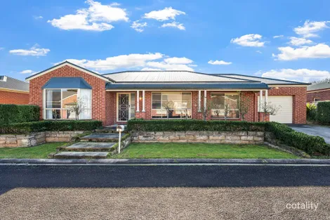 4 Winnen Pl, Port Fairy, VIC 3284
