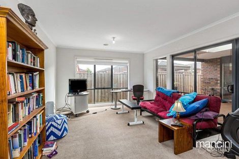 Property photo of 2 Firetail Close Williams Landing VIC 3027