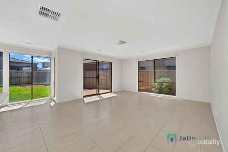 Property photo of 11 Fishbone Avenue Werribee VIC 3030