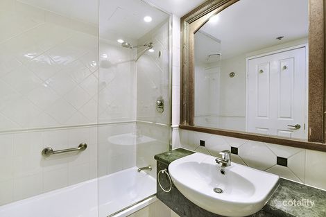 Property photo of 25 Laycock Street Surfers Paradise QLD 4217