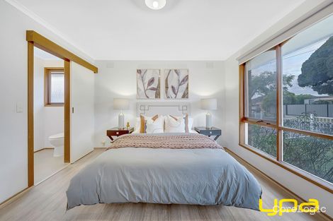Property photo of 31 Campbell Parade Cranbourne VIC 3977