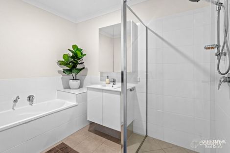 Property photo of 52 Hillstone Crescent Maudsland QLD 4210