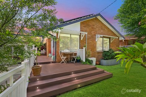 16 Golden Ave, Point Clare, NSW 2250