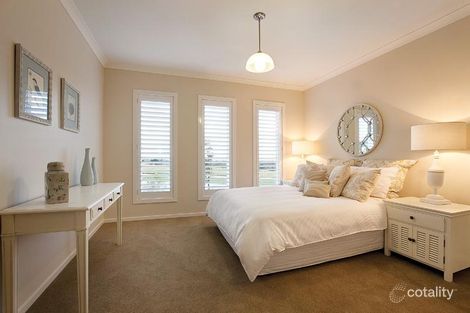 Property photo of 19 Bonneville Parade Pakenham VIC 3810