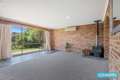 Property photo of 33 River Drive Karabar NSW 2620