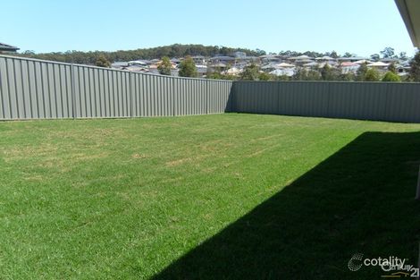 Property photo of 22 Vantage Circuit Cameron Park NSW 2285