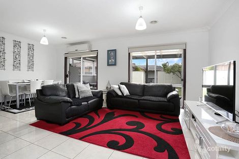 Property photo of 15 Rostron Way Roxburgh Park VIC 3064