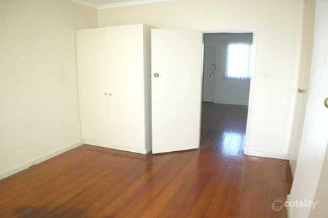 Property photo of 15/11 Marine Parade St Kilda VIC 3182