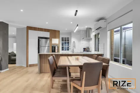 Property photo of 10 Mallina Circuit Carramar WA 6031