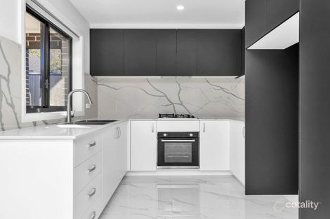 Property photo of 40 Hinton Loop Oran Park NSW 2570