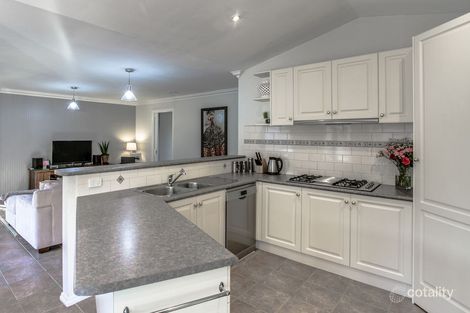 Property photo of 36 Don Collins Way Berwick VIC 3806