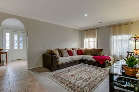 Property photo of 36 Don Collins Way Berwick VIC 3806