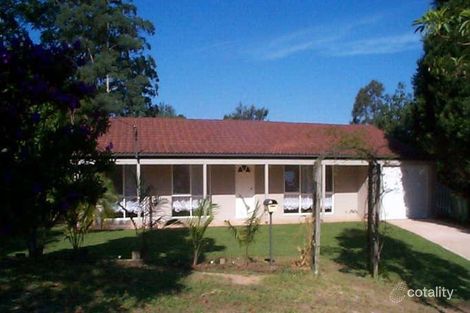 9 Roselands Ave, Wyoming, NSW 2250