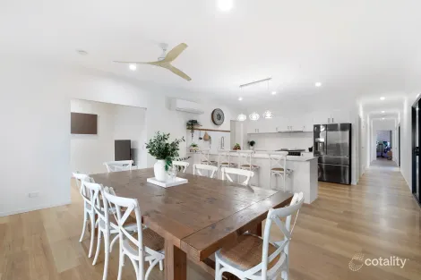 Property photo of 33 Macleay Circuit Upper Coomera QLD 4209