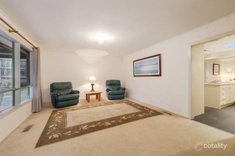 Property photo of 1 Pinehills Drive Greensborough VIC 3088