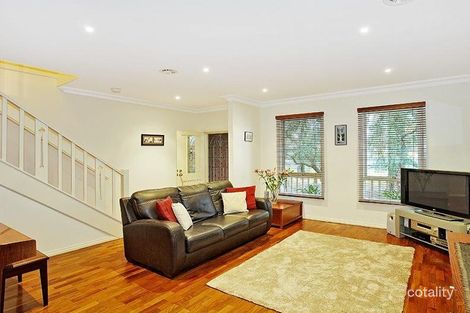 Property photo of 20 Greenham Place Kensington VIC 3031