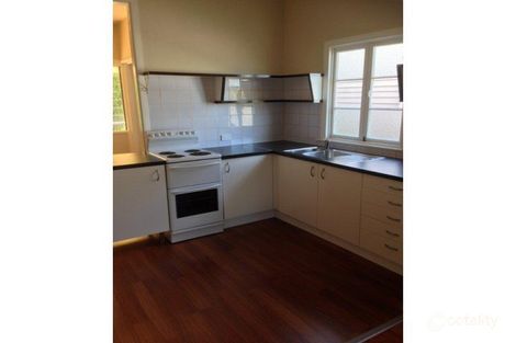 Property photo of 8 Saint Catherines Terrace Wynnum QLD 4178