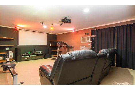 Property photo of 13 Victory Way Carrum Downs VIC 3201