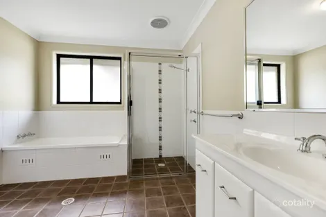 Property photo of 31 Wallum Crescent Woongarrah NSW 2259