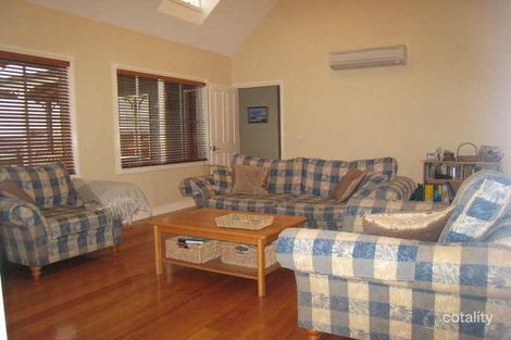 Property photo of 8 Halcyon Rise Mornington VIC 3931