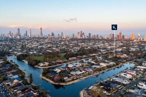 9 Park Ave, Broadbeach Waters, QLD 4218