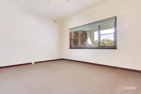 Property photo of 4 Wallace Avenue Flora Hill VIC 3550