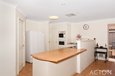 Property photo of 46 Paradise Circuit Halls Head WA 6210