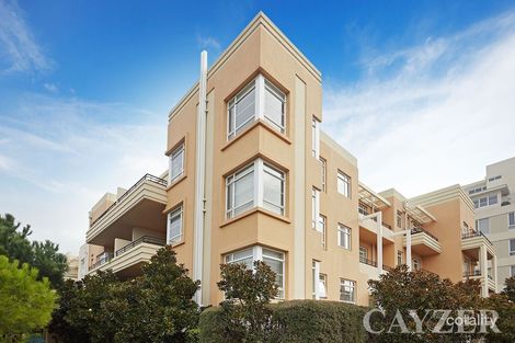 2/1 Seisman Pl, Port Melbourne, VIC 3207