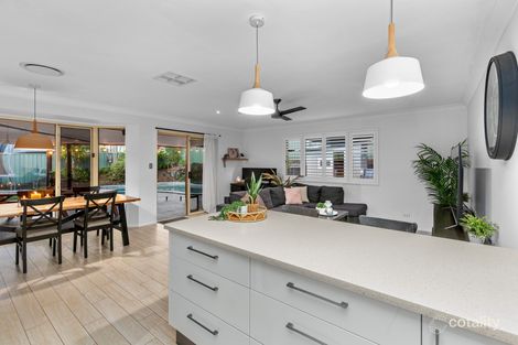 Property photo of 2 Edgeworth Place Helensvale QLD 4212